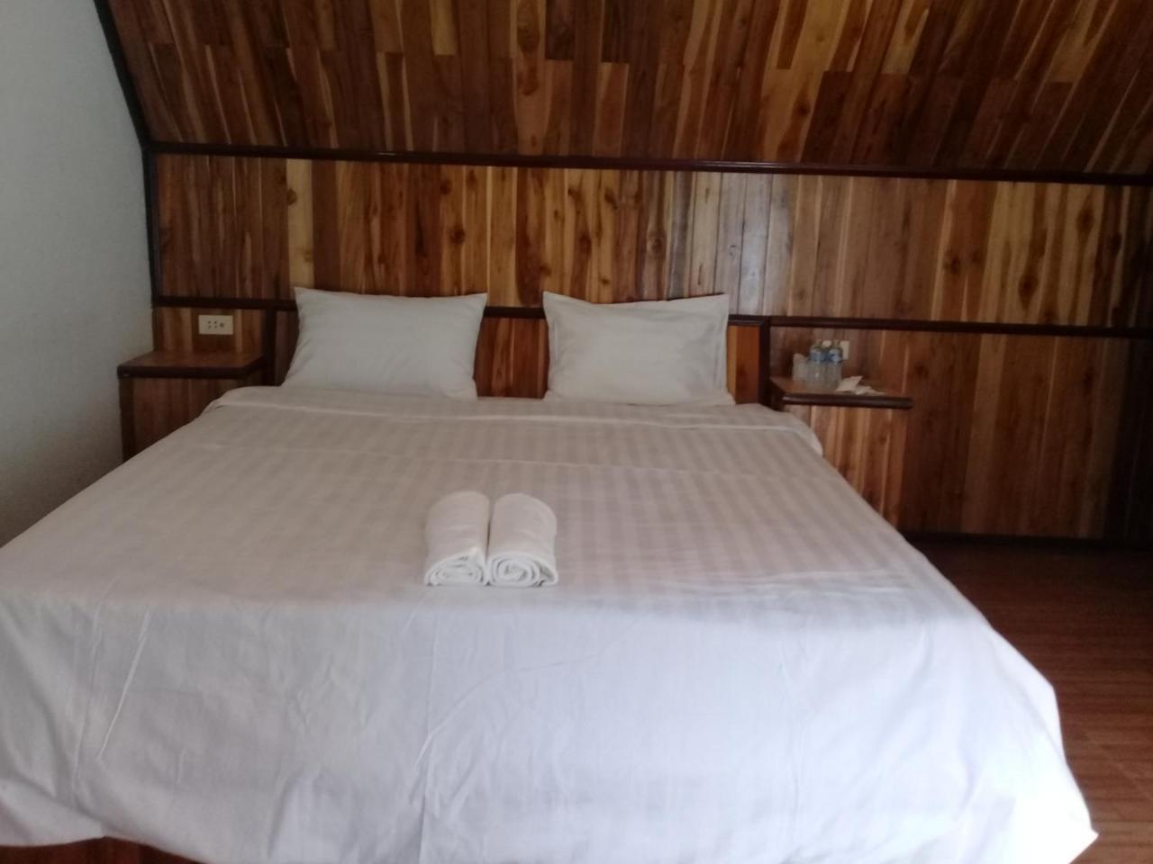 Villa Kingkham Riverside Λουάνγκ Πραμπάνγκ Εξωτερικό φωτογραφία